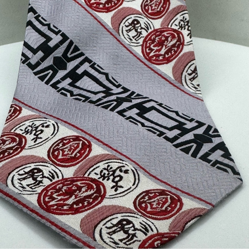 Vintage Asian-inspired tie